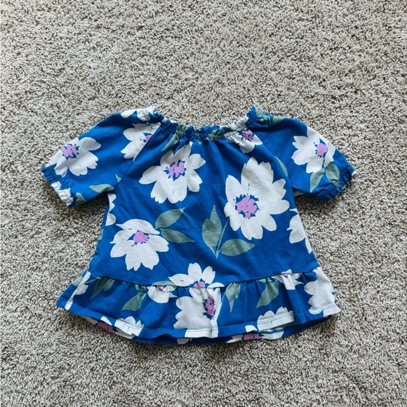 Carter's Toddler girl Floral Smocked Top Summer Peplum Floral Blouse Size 5T - Picture 2 of 9
